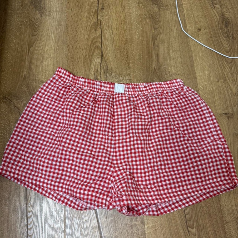 Red checkered boxer shorts size large